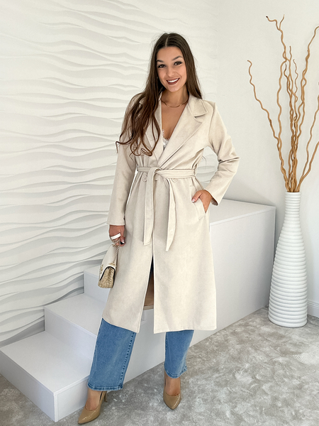 Beżowy zamszowy płaszcz z wiązaniem