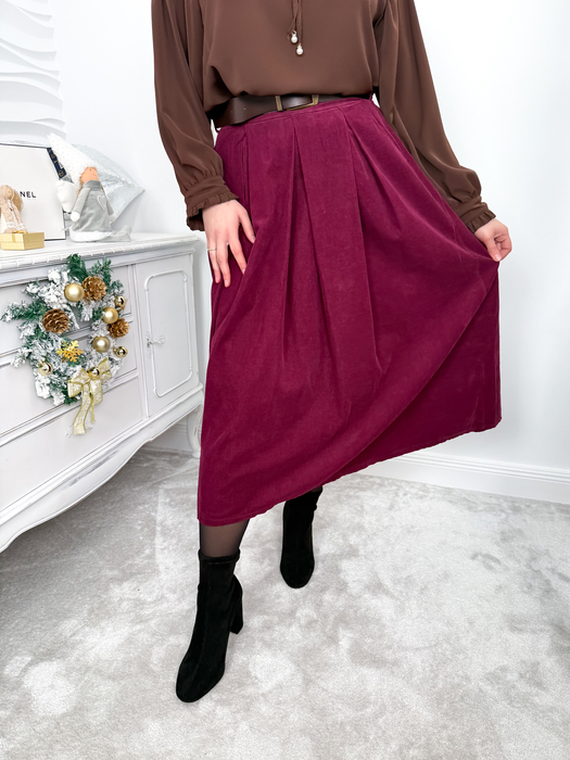 Burgundowa rozkloszowana spódnica sztruksowa