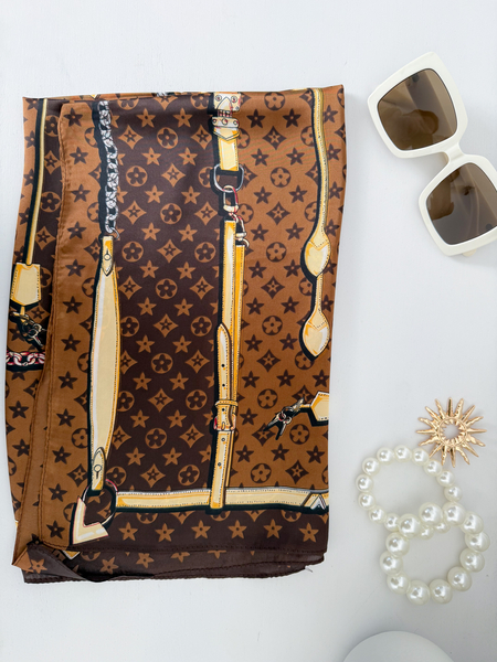 Brązowa apaszka wzór łańcuchy