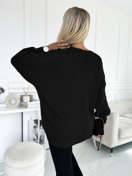 Czarny lekki sweter ze splotem
