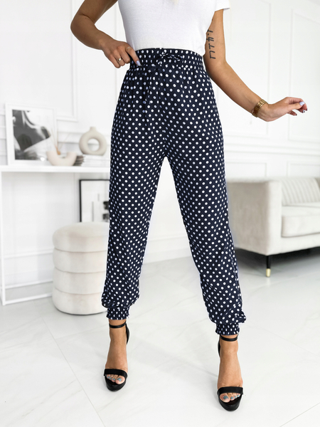 Granatowe luźne spodnie w grochy