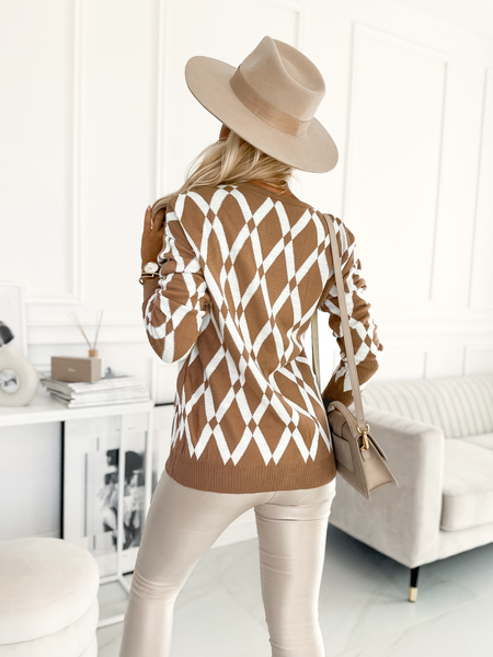 Brązowy kardigan w romby