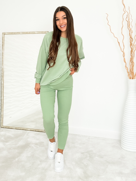 Miętowy komplet dresowy z legginsami