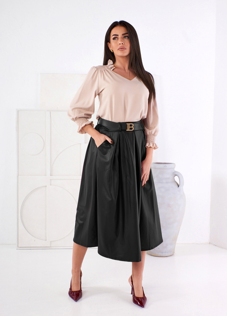 Czarna spódnica skórzana z paskiem