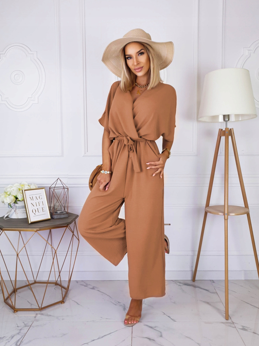 Camel zwiewny kombinezon z paskiem