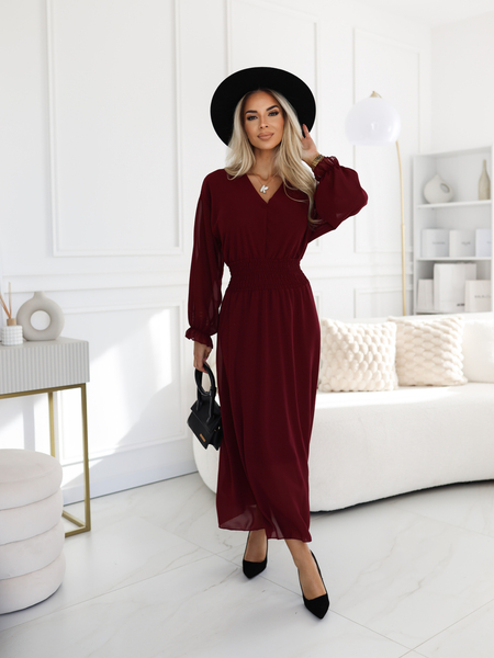 Burgundowa sukienka z marszczeniem w talii