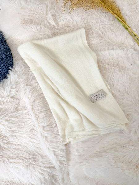 Śmietankowy z kaszmirem i wełną komplet czapka + szalik