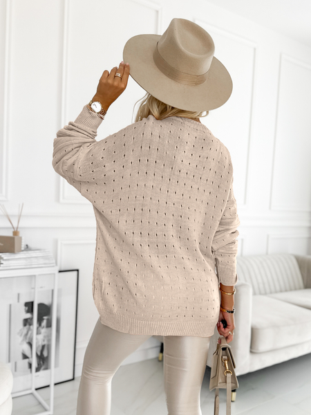 Beżowy luźny sweter w ażurowe wzory Eden