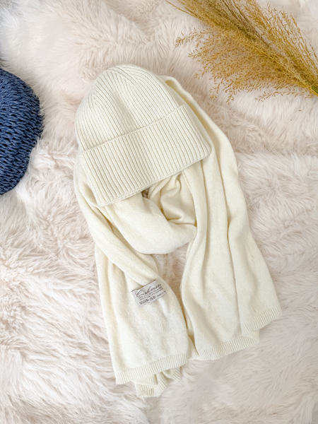 Śmietankowy z kaszmirem i wełną komplet czapka + szalik