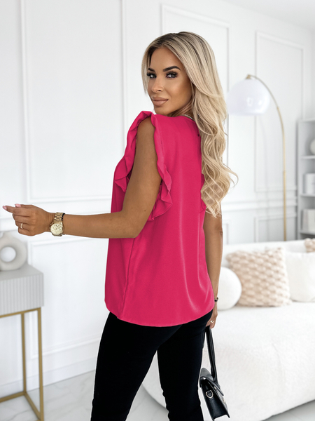 Fuksja bluzka z falbanką na rękawie