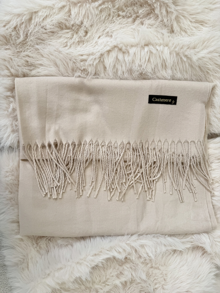 Jasny beż szalik z frędzlami