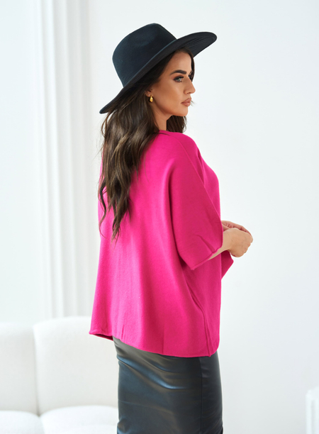 Fuksja dzianinowa bluzka oversize z dekoltem w serek