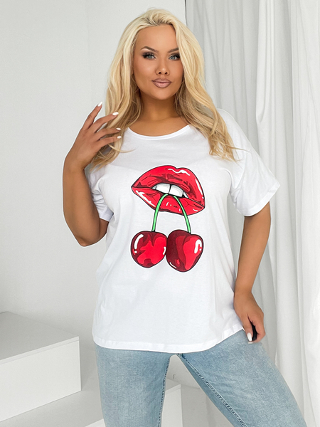 Biała bluzka z nadrukiem w wiśnie