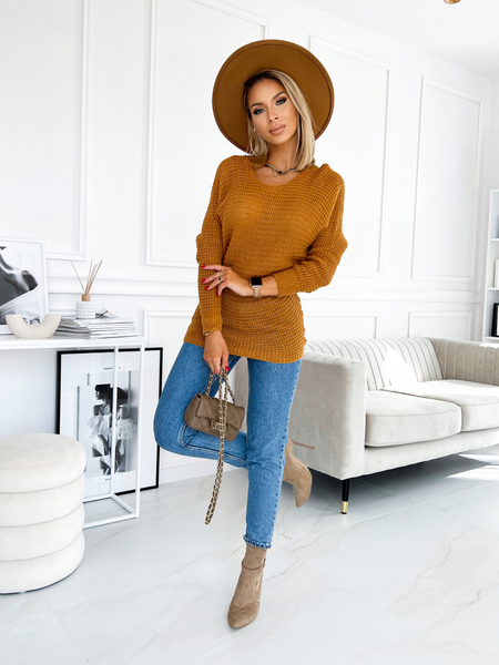 Musztardowy sweter o fasonie nietoperz 