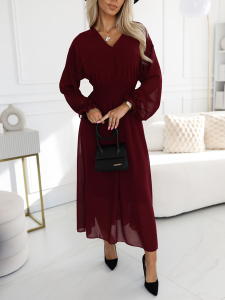 Burgundowa sukienka z marszczeniem w talii