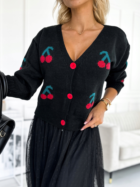 Czarny sweter we wzór wisienek