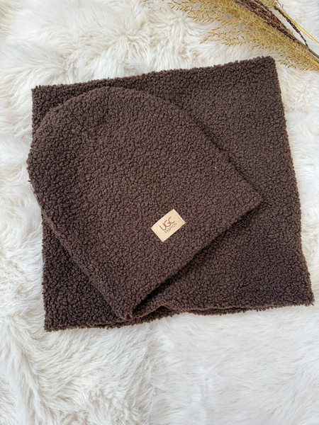 Czekoladowy komplet boucle czapka + komin