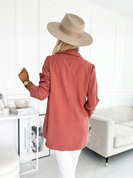 Łososiowy żakiet oversize