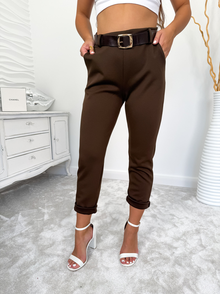Czekoladowe spodnie masełko z paskiem