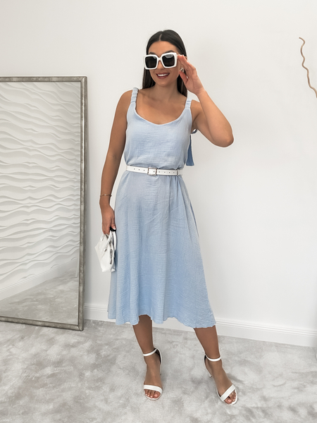 Błękitna muślinowa sukienka na ramiączkach Niki