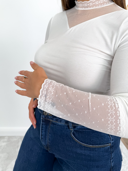 Śmietankowa bluzka z ozdobnymi wstawami Rachel