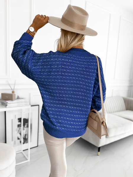 Chabrowy sweter oversize we wzory