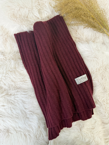 Bordowy z kaszmirem i wełną komplet prążkowany czapka + szalik