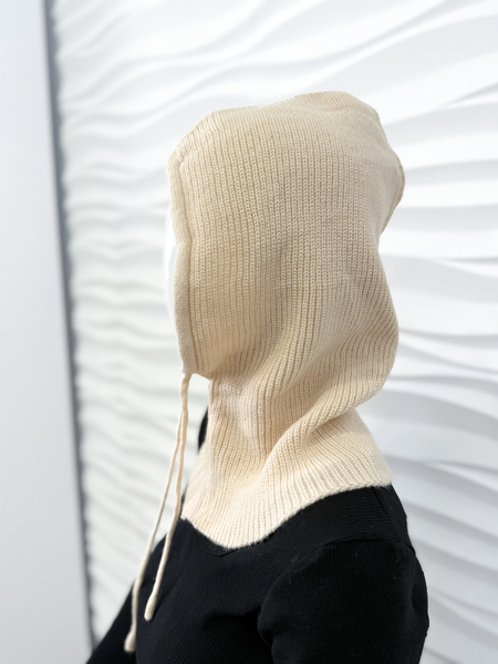Beżowa balaklawa z wełną komin z kapturem