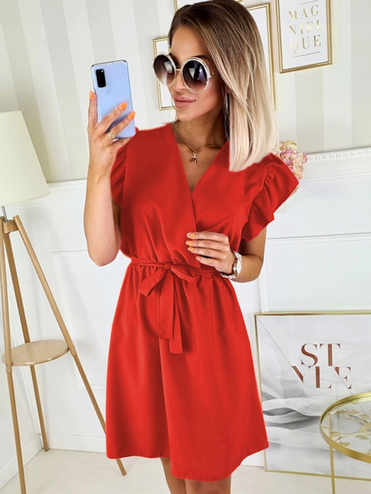 Czerwona krótka sukienka rękaw motylek