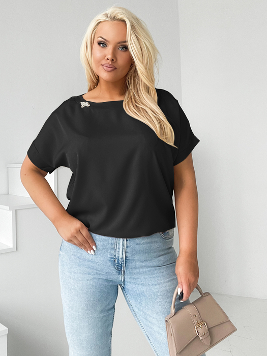 Czarna bluzka z ozdobną broszką Fiorella