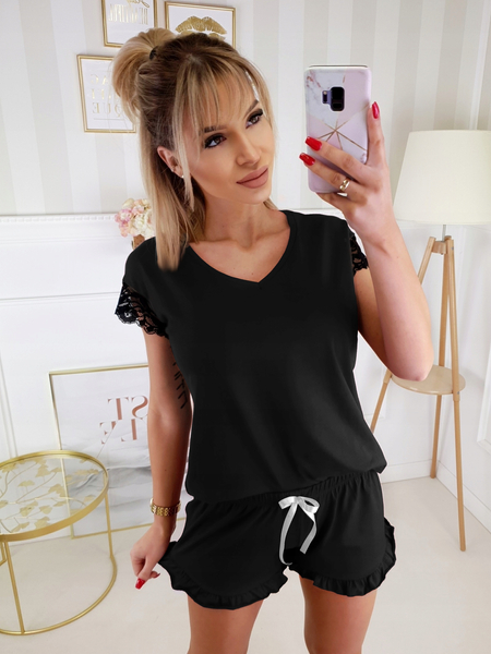 Czarna piżama bluzka i szorty z koronką na rękawach