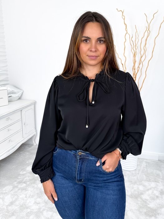 Czarna bluzka z żabotem i wiązaniem