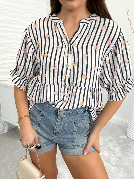 Luźna muślinowa bluzka w granatowe paski