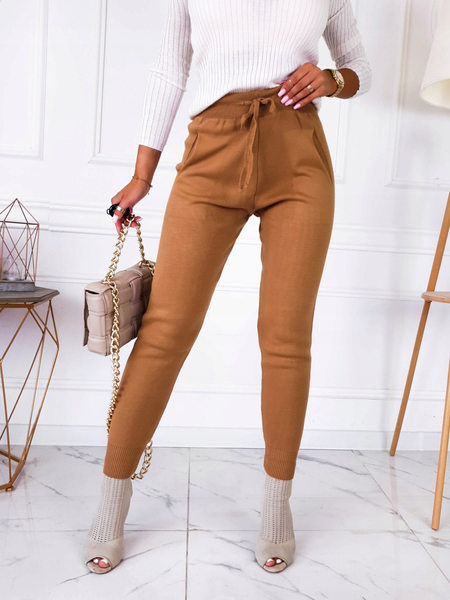 Camel dzianinowe joggery