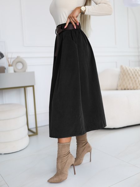 Czarna rozkloszowana spódnica sztruksowa