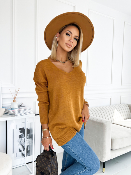 Musztardowy gładki sweter z dekoltem w serek