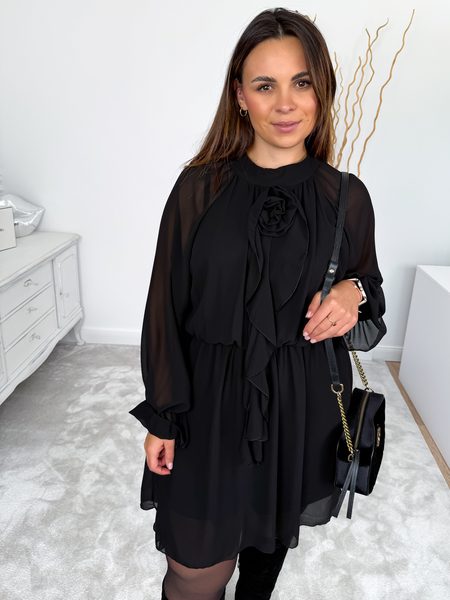 Czarna szyfonowa sukienka z różą Anastasia