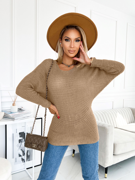 Cappuccino sweter o fasonie nietoperz