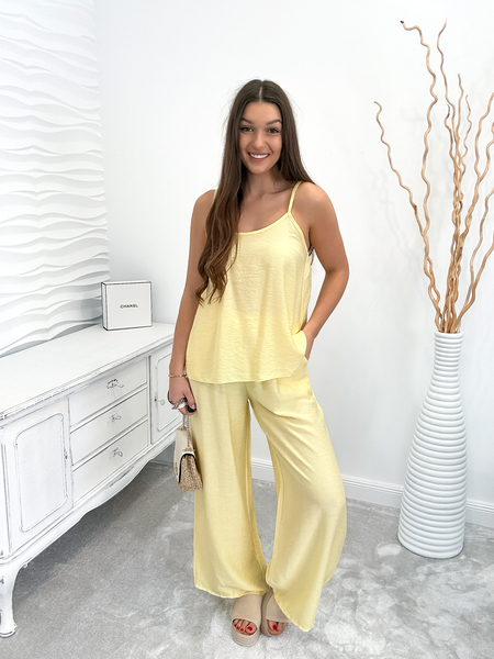 Cytrynowy luźny komplet - top ze spodniami