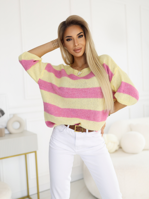 Żółto-różowy z wełną sweter w pasy