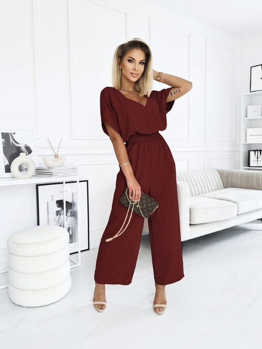 Bordowy luźny kombinezon z marszczeniem