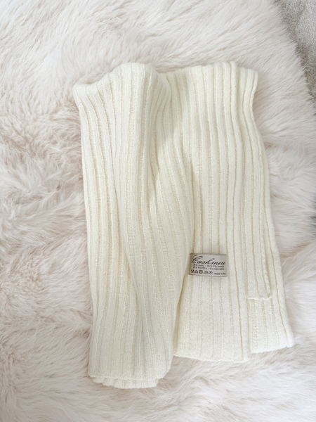 Śmietankowy z kaszmirem i wełną komplet prążkowany czapka + szalik