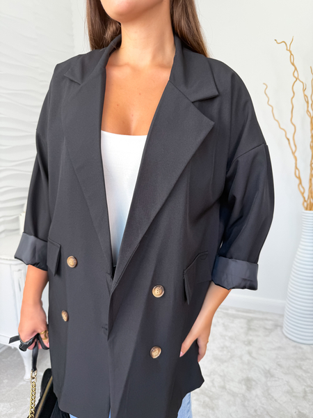 Czarna marynarka oversize