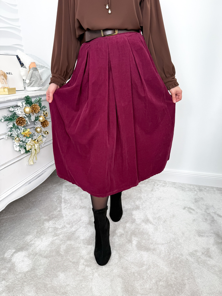 Burgundowa rozkloszowana spódnica sztruksowa