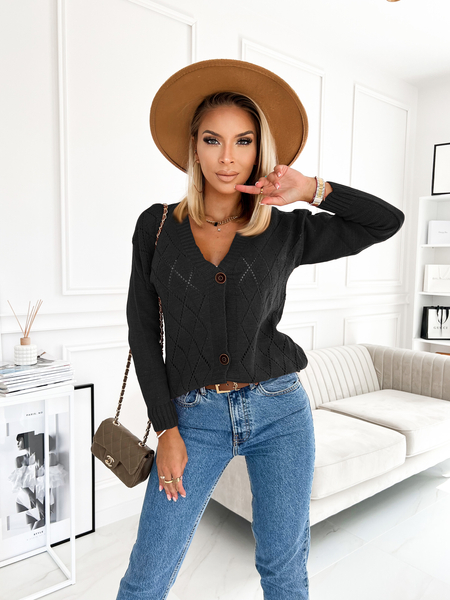 Czarny sweter w romby z guzikami