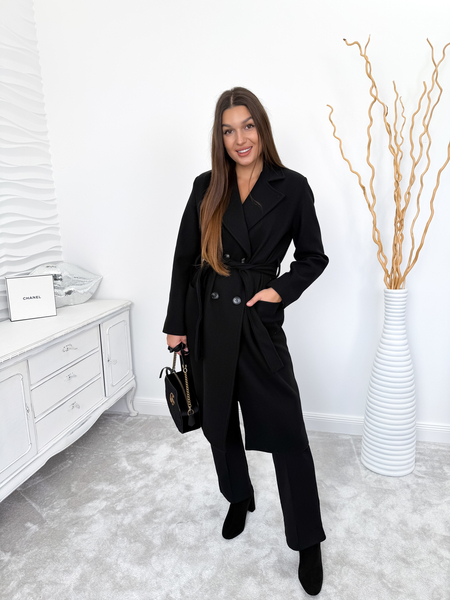 Czarny  klasyczny płaszcz z paskiem