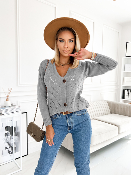 Szary sweter w romby z guzikami