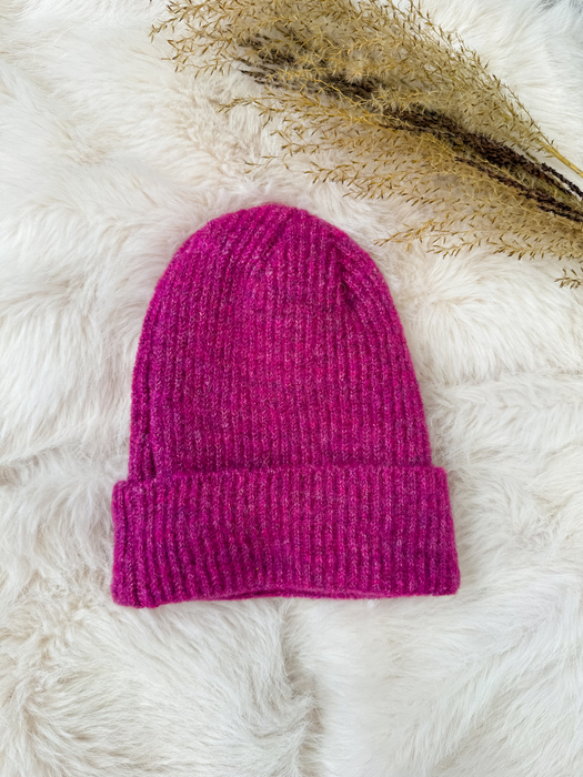 Jagodowa czapka moher i wełna