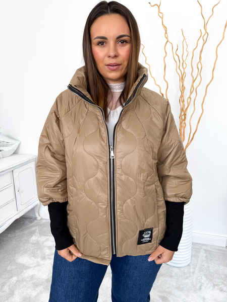 Beżowa pikowana kurtka ze ściągaczami na rękawach Elodie