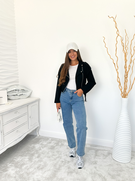 Czarna zamszowa kurtka ramoneska